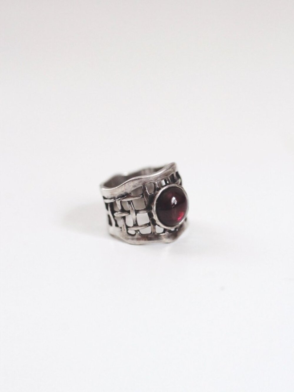 Modernist Brutalist Sterling Silver Garnet Statement Ring Grid Net A.S. Israel 9 - Picture 5 of 8